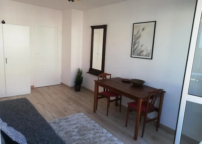 Trzy Pokoje Nad Motlawa Lägenhet